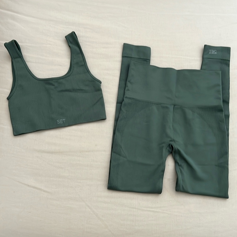 Set Active Bra and Leggings Set 🌊 Both Size XS
